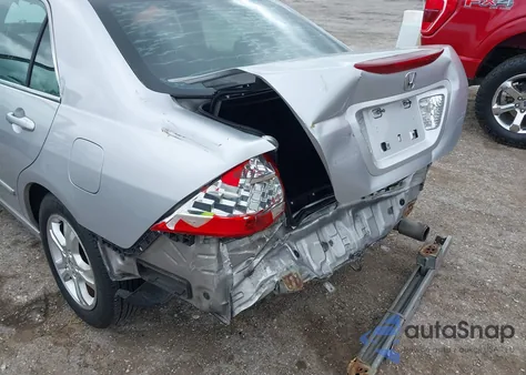 2006 Honda Accord 2.4 Se z USA, uszkodzony, nr VIN 1HGCM56376A060166